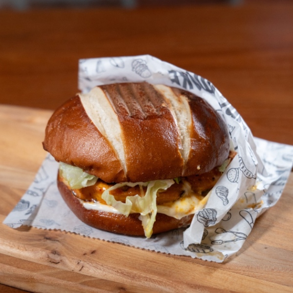 Rolling Smoke tasty burger in Clydebank.